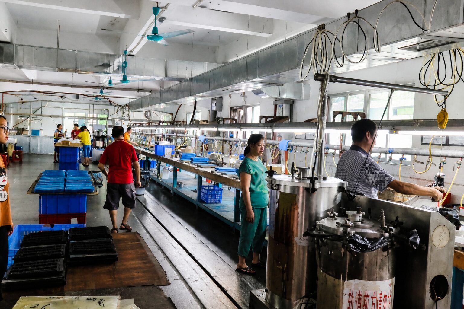 Related Goldsea fluid/gel pouring, high-frequency welding, trimming and production-line capability evidence; not a customer-project photo or outcome proof.